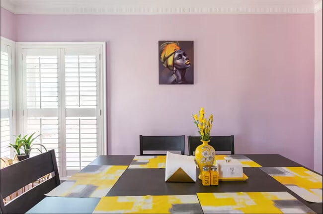 Building Photo - 6016 S Fairfax Ave