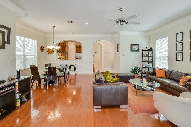 Building Photo - 1130 Sopris Dr