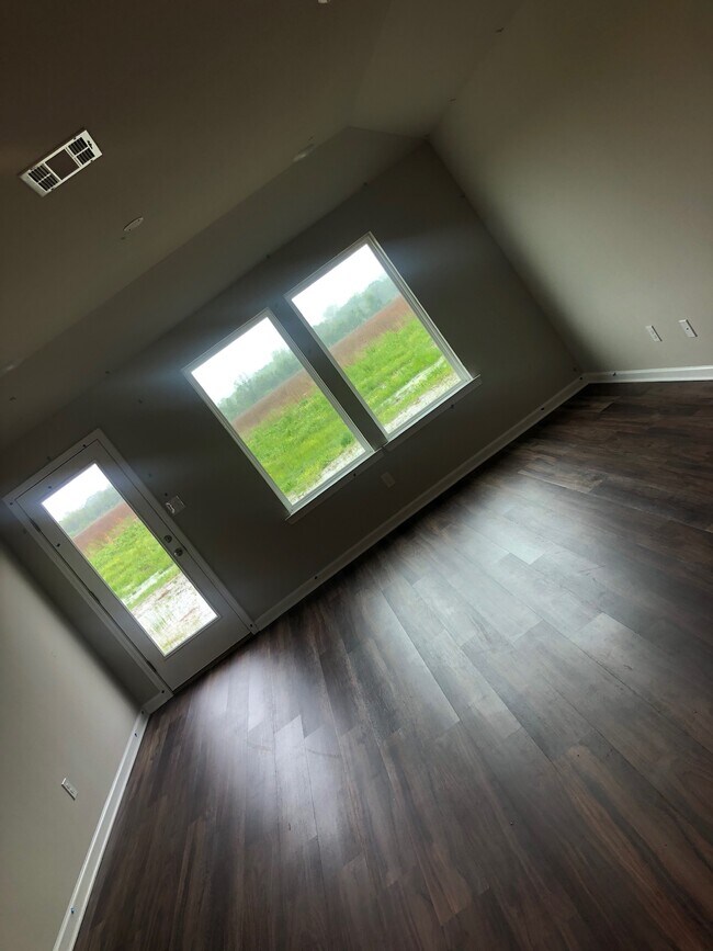 Building Photo - 5683 Magnolia de Percy Dr