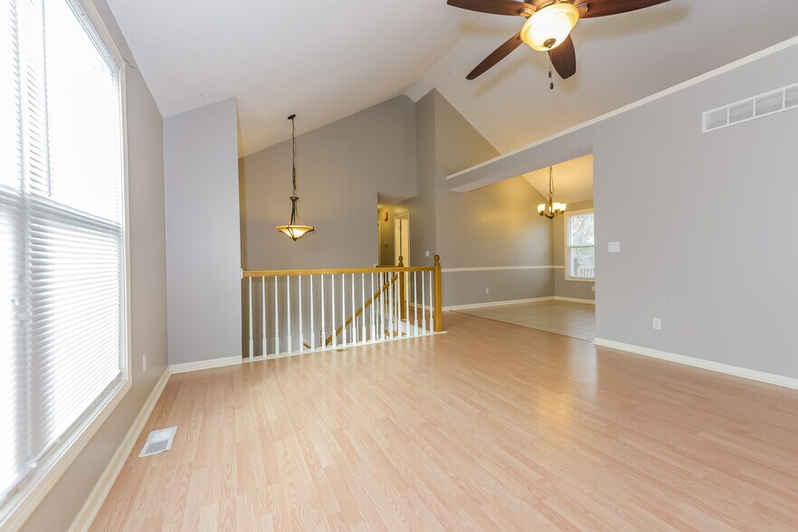 Building Photo - 1608 Johnston Dr