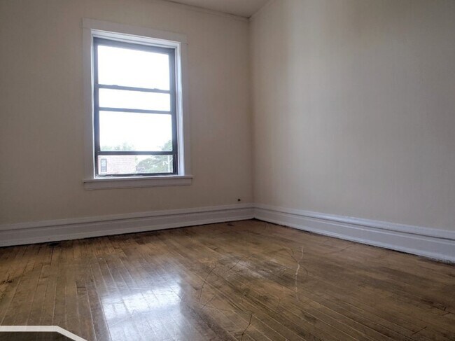 Building Photo - 2524 N Kedzie Blvd