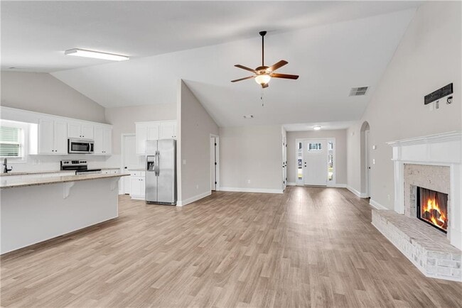 Building Photo - 2164 Savannah Dr