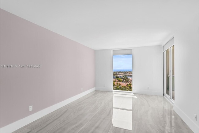 Building Photo - 21055 Yacht Club Dr