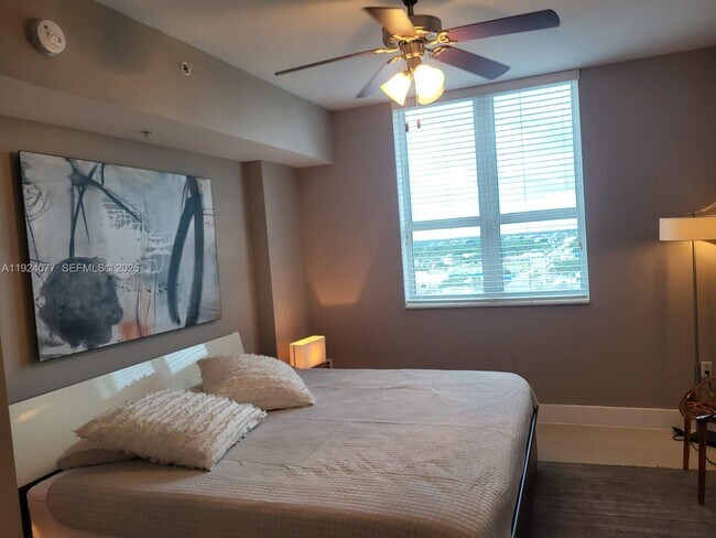 Building Photo - 350 N Federal Hwy