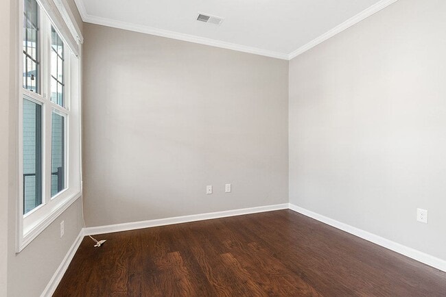 Building Photo - Great corner lot in Austin Creek with Fenced in Yard!