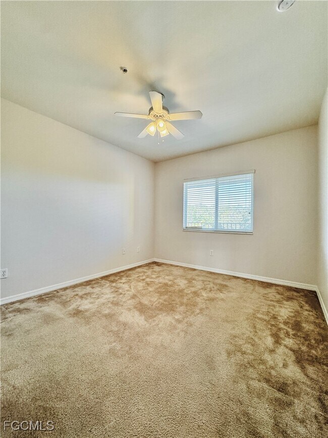 Building Photo - 10010 Maddox Ln