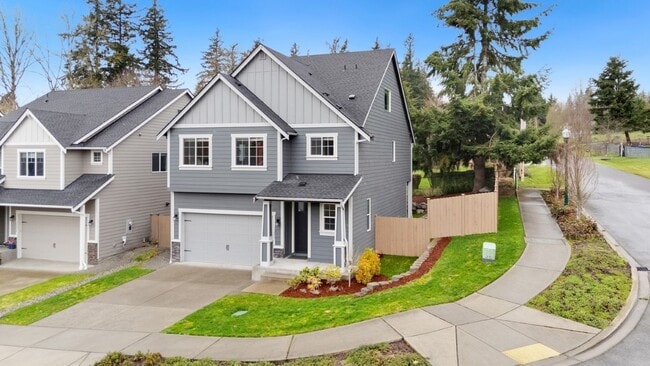 Building Photo - 4Bd/3.5Ba Covington House