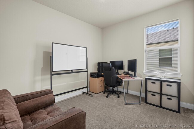 Building Photo - 8588 Dahlia Cir
