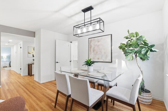 Building Photo - 841 Nectarine Ave