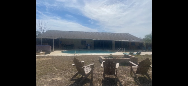 Building Photo - 3501 E Theresa Ln