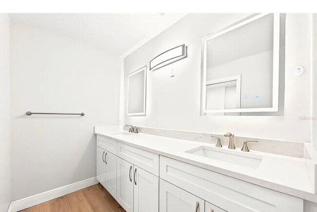 Building Photo - Tuscany Place, a GATED COMMUNITY in  Tuskawilla –  Winter Springs’ most desirable areas!   CALL S...