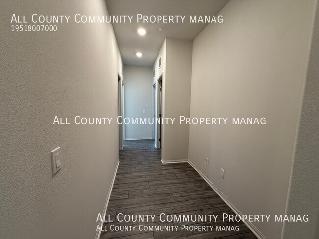 Building Photo - 11615 Zoeller St