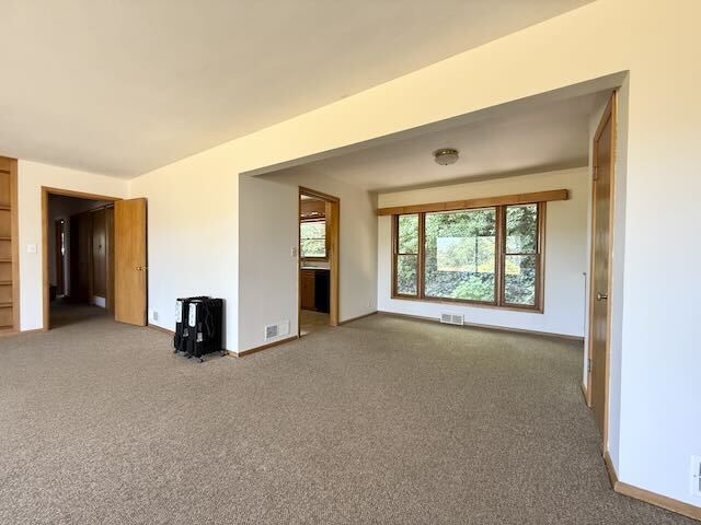 Building Photo - 800 E Scenic Dr