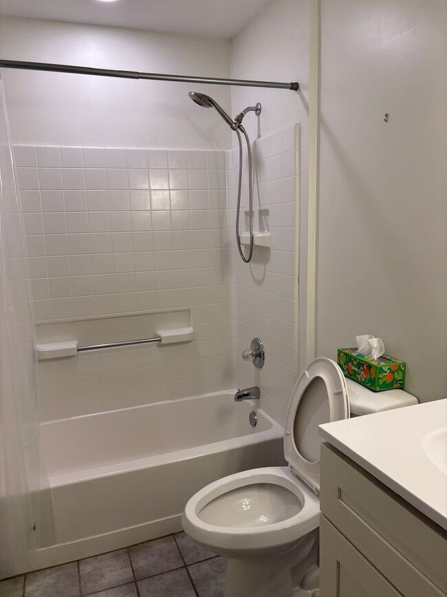 Building Photo - 2 Bedroom 2.5 Bath Home in Kitty Hawk $2150/mo