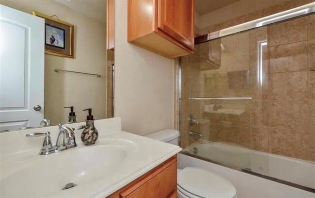 Building Photo - 11111 Glasgill Ct