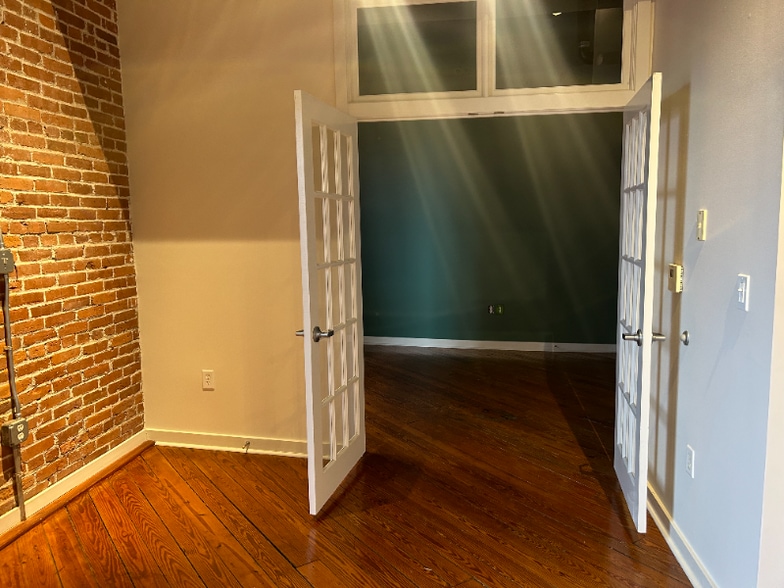 Building Photo - 415 N Prince St