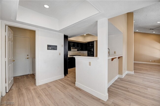 Building Photo - 618 Cervantes Dr