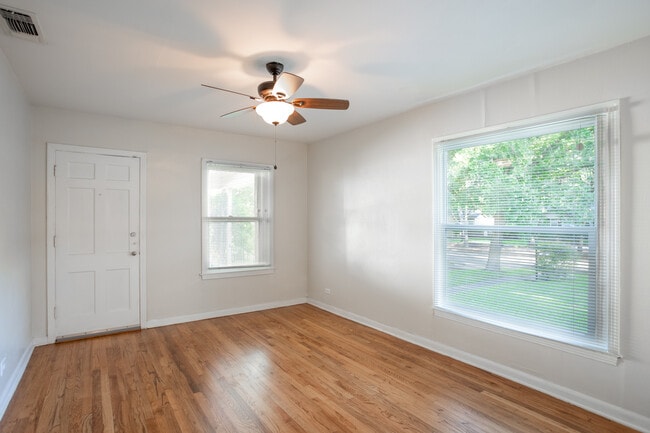 Building Photo - 349 Irvington Dr