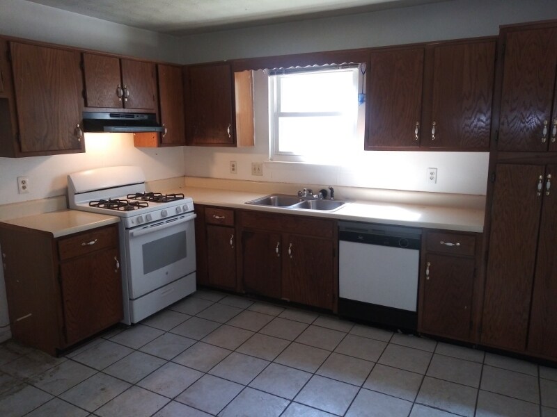 Building Photo - 1491 Devon Mill Way