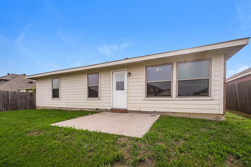 Building Photo - 9324 Cynthia Ct