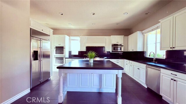 Building Photo - 8658 Edelweiss Dr