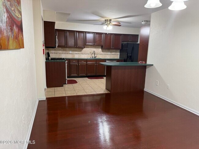 Building Photo - 1077 Roseberry Ct