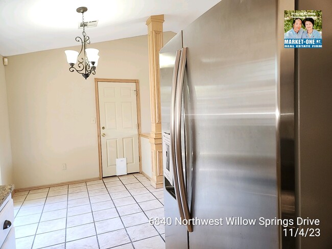 Building Photo - 6840 NW Willow Springs Dr