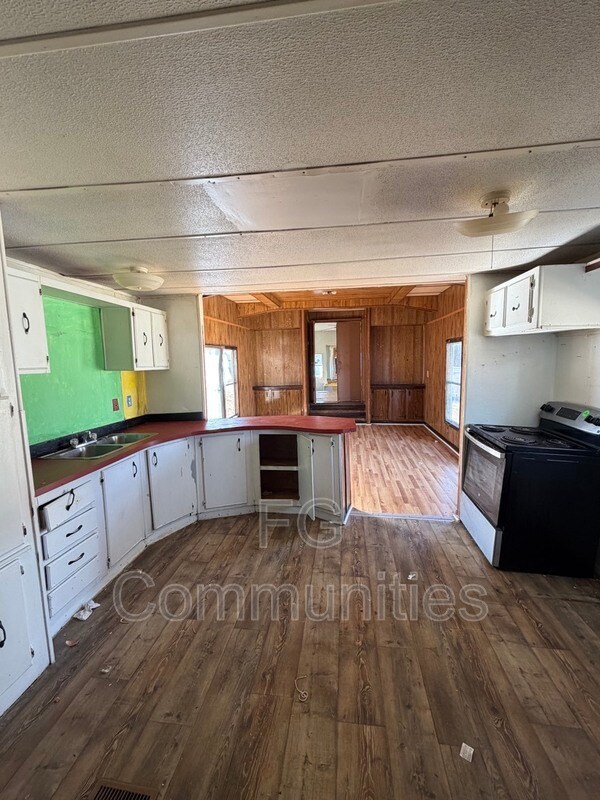 Building Photo - 125 Tinsley Heights