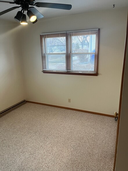 Building Photo - 1813 Ryan Dr