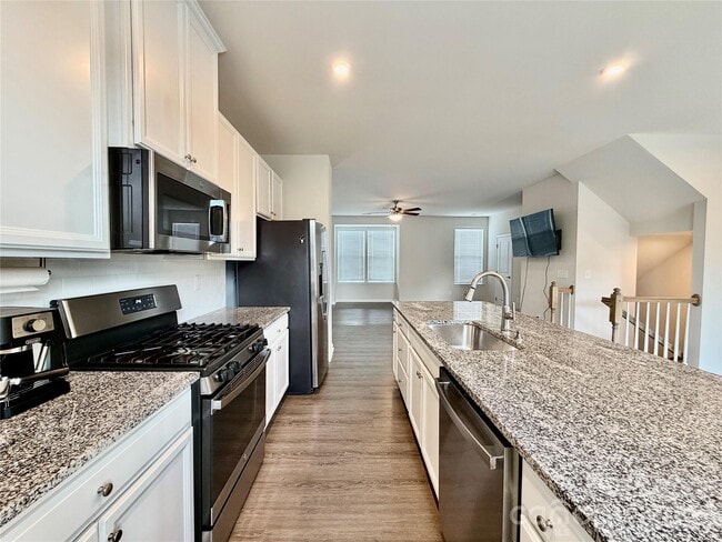 Building Photo - 2662 Grantham Place Dr