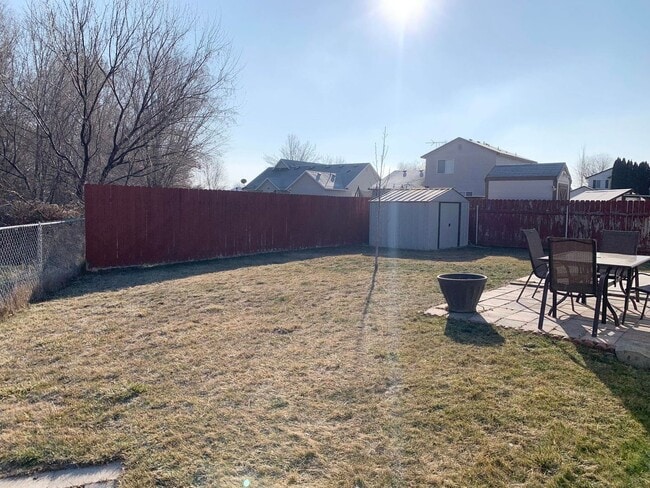 Building Photo - Wonderful Home Next to Nampa's Greenbelt!