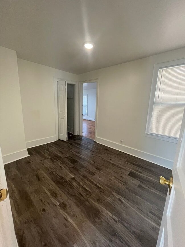 Building Photo - Spacious 5-Bedroom Home Near EMU