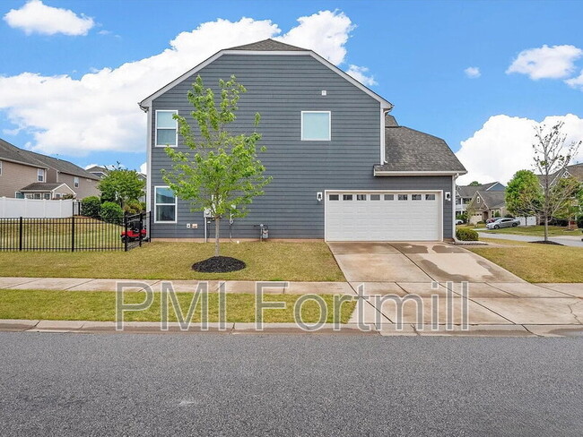 Building Photo - 5045 Fenwick Ct