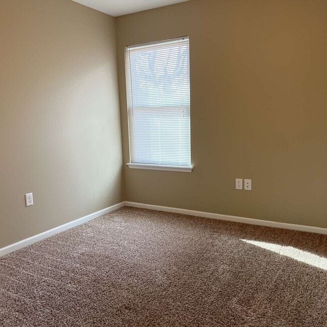 Building Photo - 613A W Market St