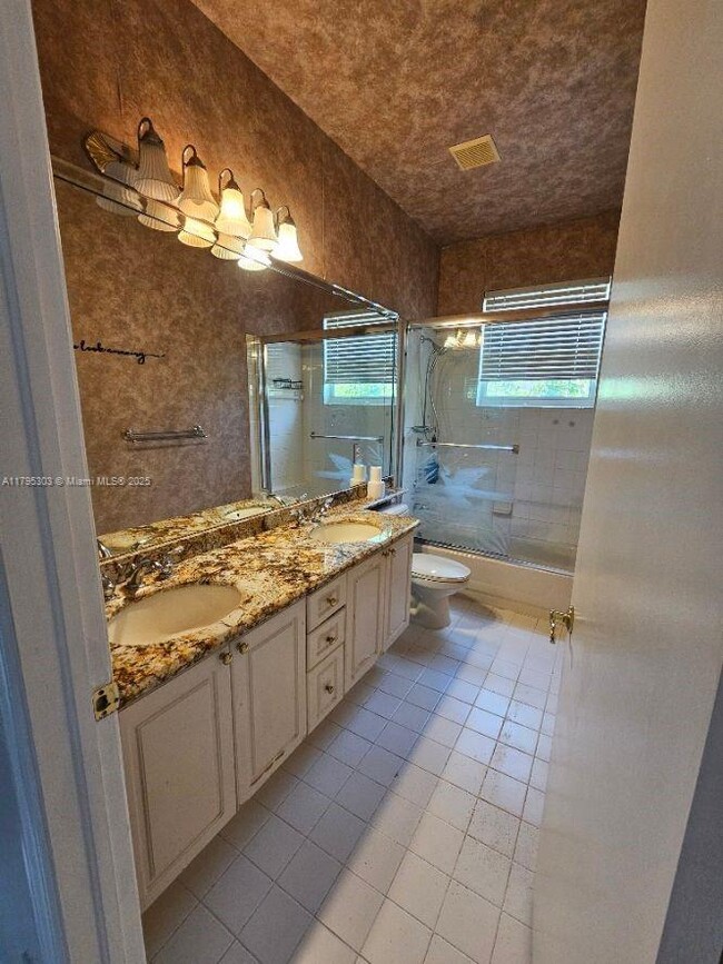 Building Photo - 18628 Ocean Mist Dr