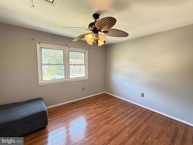Building Photo - 5555 Neddleton Ave
