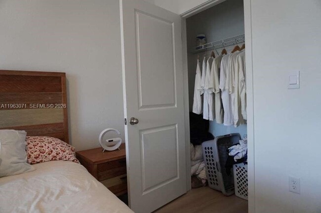 Building Photo - 385 NW 9th St