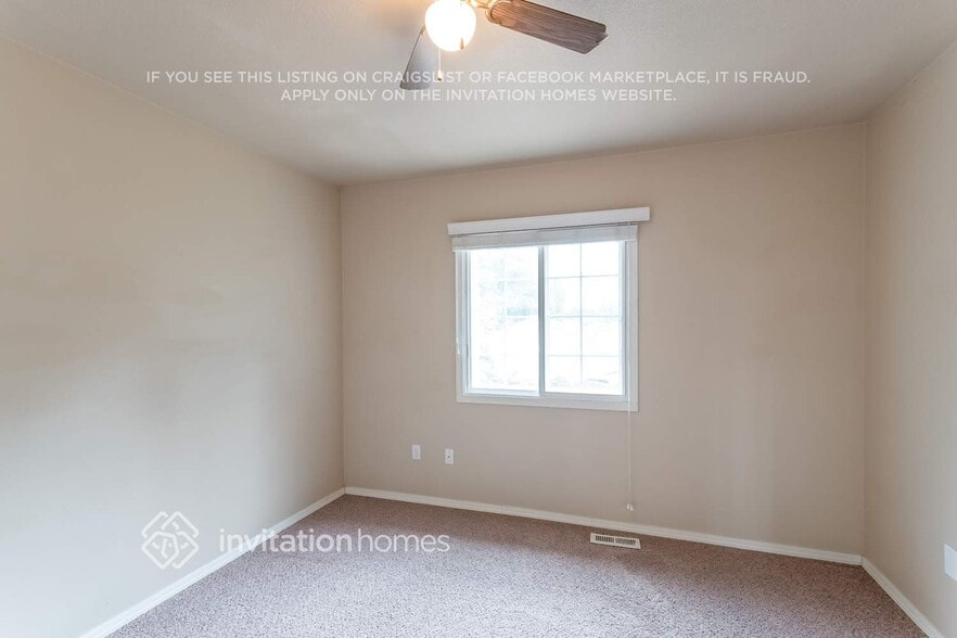 Building Photo - 19401 8th Ave S