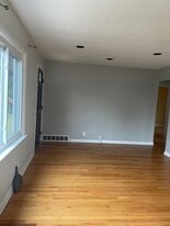 Building Photo - 9929 Zykan Ct