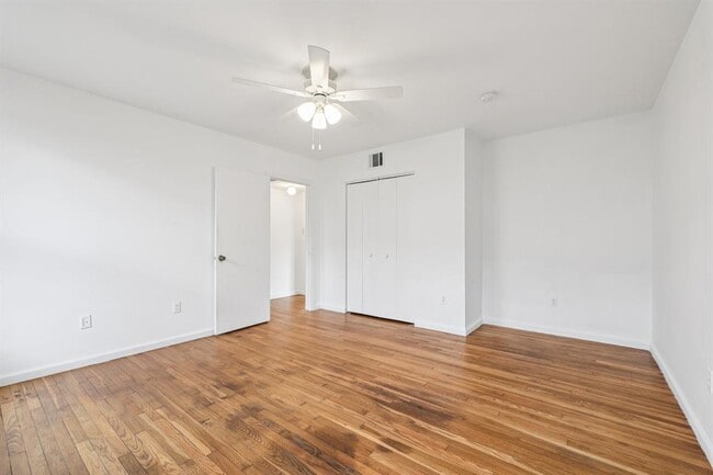 Building Photo - 4302 Harmon Ave