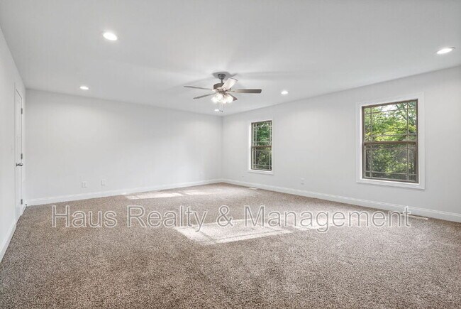 Building Photo - 6466 Hwy 48 N