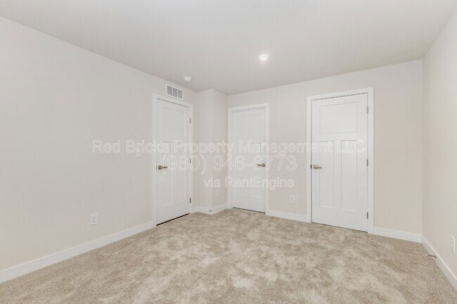 Building Photo - 306 New Gallant Dr