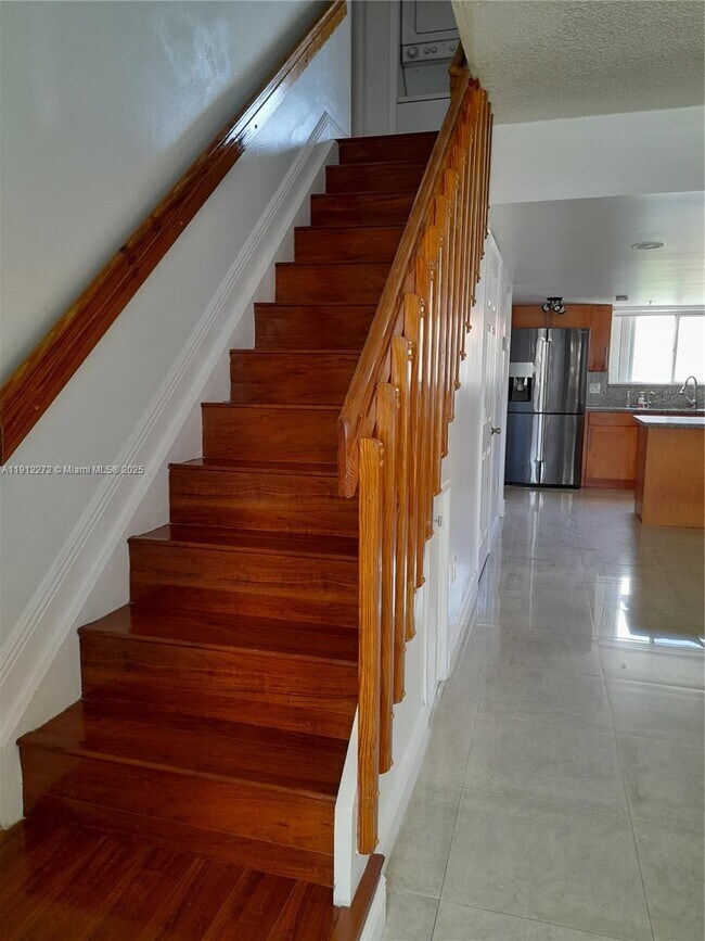 Building Photo - 551 NW 82nd Ave