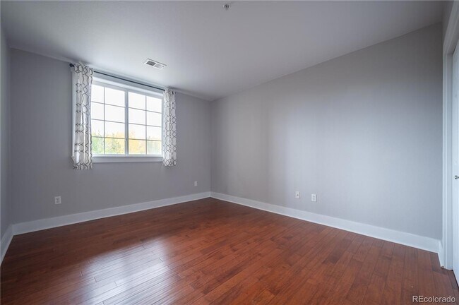 Building Photo - 6000 W Floyd Ave