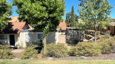 Building Photo - 5 Donner Creek Ct