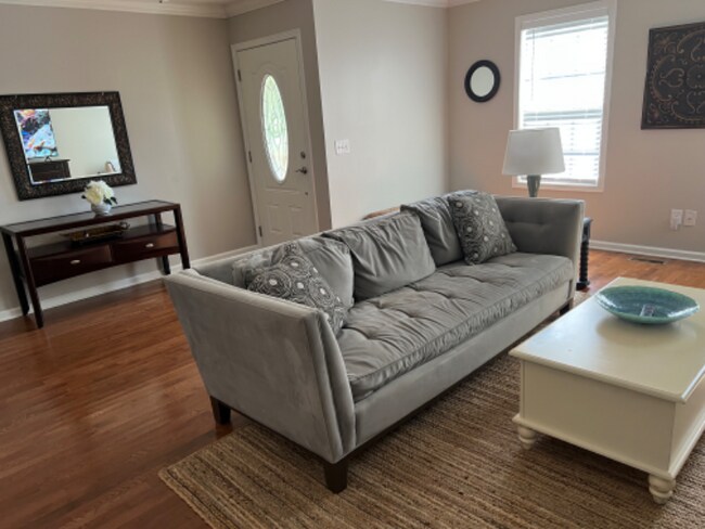 Building Photo - 724 Carlton Click Rd