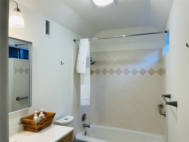 Building Photo - 6501 Lost Cove