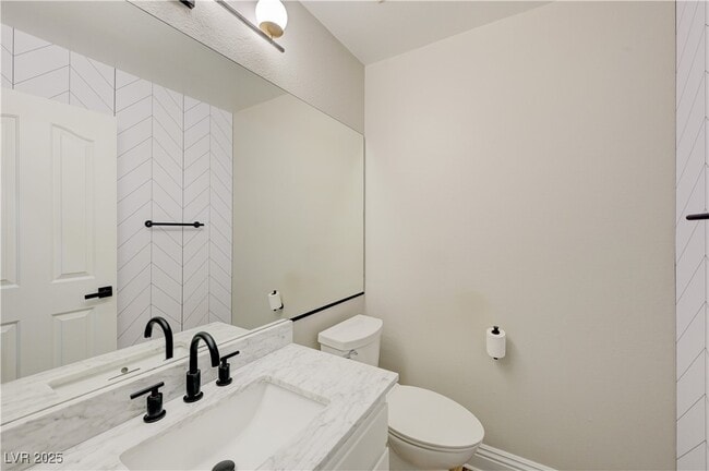 Building Photo - 1367 Cadence St