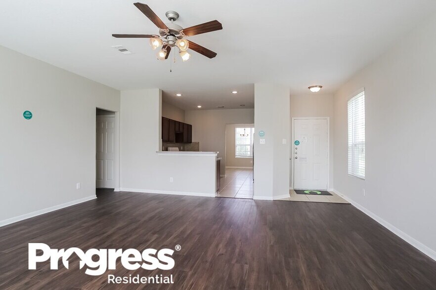 Building Photo - 17914 Seco Creek Ln