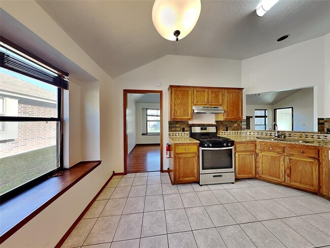 Building Photo - 3608 Teresa Dr